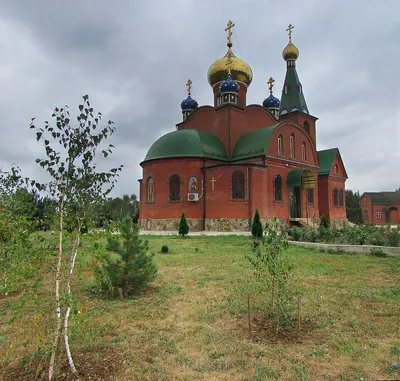 Памятник основателям города Абинск и сквер 80 летия Кубани (Абинск -  Краснодарский край)