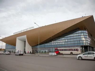 Аэропорт Перми открылся и прокомментировал свое ночное закрытие после  снегопада и ледяного дождя в Большом Савино, из-за которого задержаны  прилеты и вылеты - 22 ноября 2023 - 59.ru