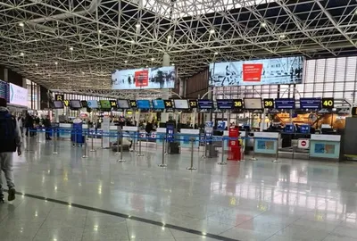 В Сочинском аэропорту во время руления самолета произошел слив топлива | ИА  Красная Весна