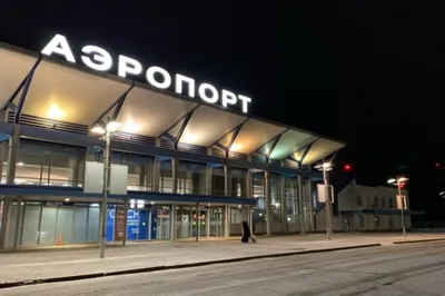 Аэропорт Томск открыл привокзальную площадь для передвижения пассажиров -  AEX.RU