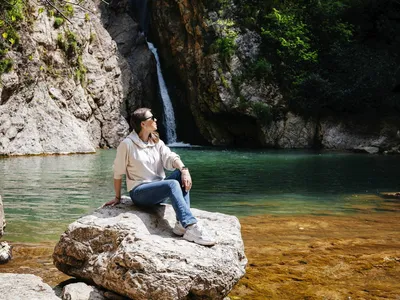 Агурские водопады Сочи редакционное изображение. изображение насчитывающей  перемещать - 156028400