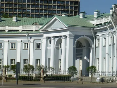 Бизнес-центр Александр Хаус. Москва, Большая Якиманка, 1