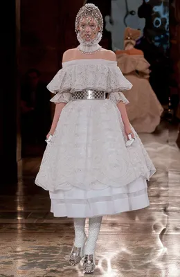 Креативные Alexander McQueen платья на фото