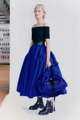 Красивые Alexander McQueen платья в HD качестве