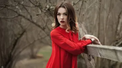 Сексуальная звезда «Универа» Анастасия Иванова предстала перед поклонниками  в соблазнительном халатике