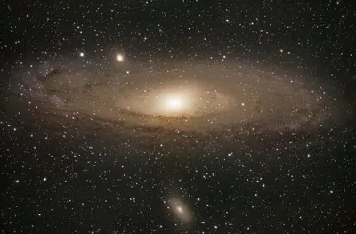 This Weekend The Trillion-Star Andromeda Galaxy Will Be At Its Brilliant  Best