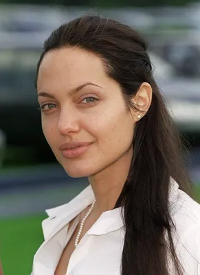 Raw and real: Angelina Jolie's makeup-free look