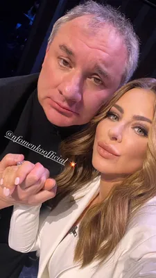 Ани лорак в красном: фотка с лучшими подругами