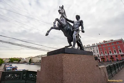 Аничков мост в Петербурге