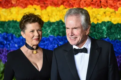 All About Warren Beatty and Annette Bening's 4 Kids