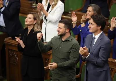 Аплодисменты, Clapping Руки Концепции Плоские Линейные Иллюстрации,  Изолированных На Белом Фоне Клипарты, SVG, векторы, и Набор Иллюстраций Без  Оплаты Отчислений. Image 83637038