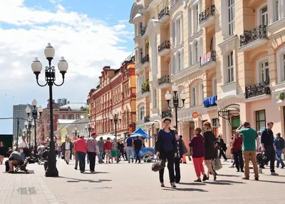 Arbat street in Moscow editorial photography. Image of boulevard - 98064752