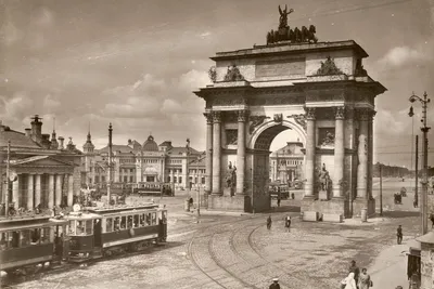 Триумфальная арка на Кутузовском проспекте в Москве: история, архитектура,  фунциональность