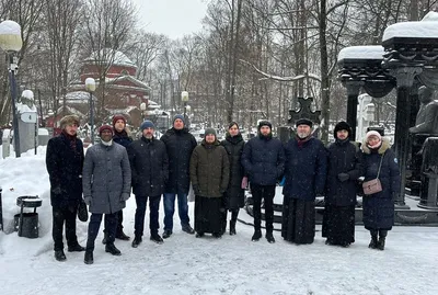 Скульптурное надгробие Никогайоса Торосяна | Музей Мировой Погребальной  Культуры