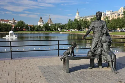 Площадь им. Ленина в Астрахани