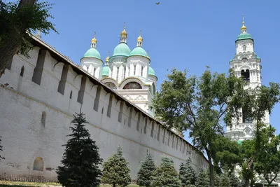 Астрахань. Много народов, откуда арбузы, люди бегут, пират, вислоухий  нетопырь, жар-птица и зачем жгли костры | СветЛость | Дзен