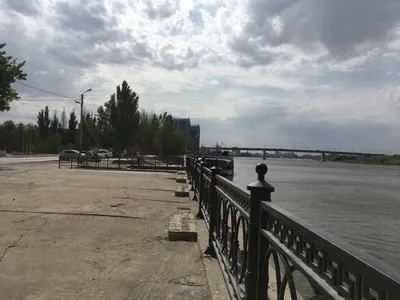 Городская набережная Астрахани в Астрахани