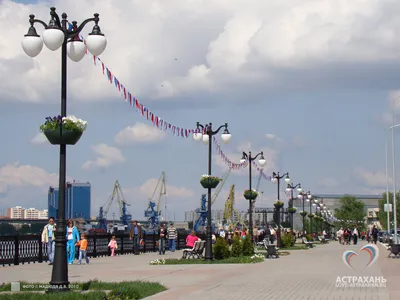 Городская набережная Астрахани в Астрахани