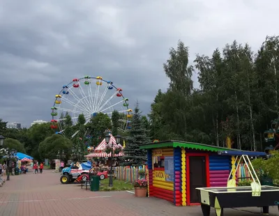 Работа аттракционов в парке \"Диво-остров\" в Санкт-Петербурге | РИА Новости  Медиабанк