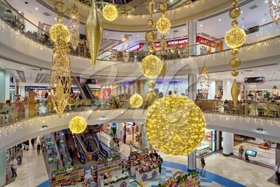 https://www.instagram.com/auramall/