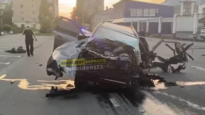 Что за ДТП произошло в Барнауле рано утром 6 августа на Никитина - Толк  06.08.2023