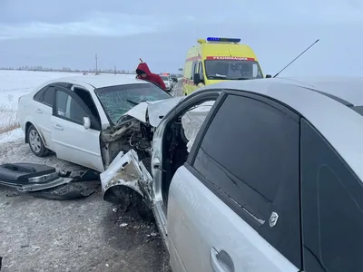 На трассе под Омском в дороге загорелся автомобиль (ФОТО) - Вечерний Омск