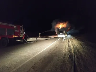 На трассе Омск — Тара «Ниссан» улетел в кювет: водитель погиб | 23.11.2023  | Омск - БезФормата