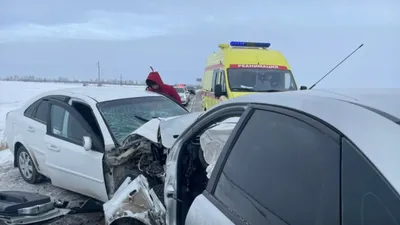 Груда металлолома»: опубликованы фотографии смертельного ДТП на трассе под  Омском — СуперОмск