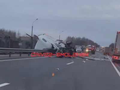 Появилось видео с места смертельной аварии под Смоленском | 10.11.2021 |  Смоленск - БезФормата