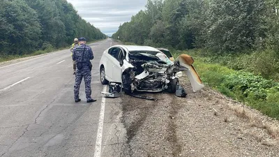 Страшная авария в Хабаровске: один человек погиб, трех увезли на \"скорой\" -  AmurMedia.ru