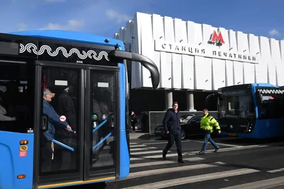 ЧП в метро: на салатовой ветке московского метро столкнулись два поезда,  пострадали люди на салатовой ветке — фото и видео вагонов - 11 октября 2023  - msk1.ru