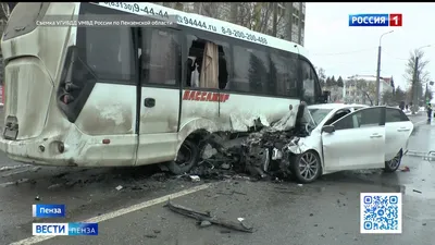 В Пензе на повороте в поселок Монтажный после ДТП опрокинулась автоцистерна