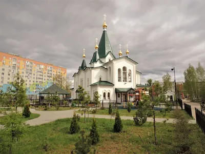 Церковь Елисаветы Феодоровны, Автозаводский район (Нижний Новгород, город),  фотография. Вид из Елизаветинского сквера милосердия