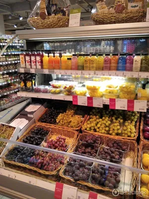 Russia, Moscow-March 24,2018: Azbuka Vkusa (Alphabet Of Taste) Supermarket  On One Of The Moscow Street. Azbuka Vkusa Is A Supermarket Chain Operated  90 Stores In Moscow, Petersburg And Its Suburbs. Stock Photo,