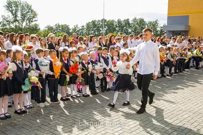 Глава региона посетил строящуюся школу в \"Спутнике\" - Толк 16.05.2023