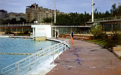 Бассейн «Москва» (1960)