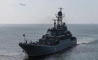 Российский десантный корабль участвует в учениях флотов НАТО на Балтике