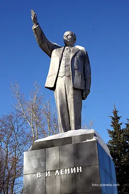 Белгород. Памятник Ленину в Центральном парке. | Парк культуры и отдыха  имени В.И. Ленина | Фотопланета