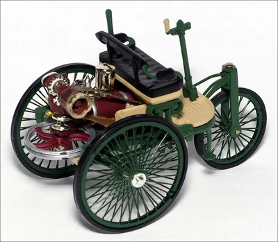 Benz Patent-Motorwagen на фото с закрытым верхом