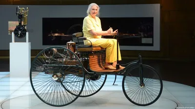 Фото Benz Patent-Motorwagen на обложке журнала