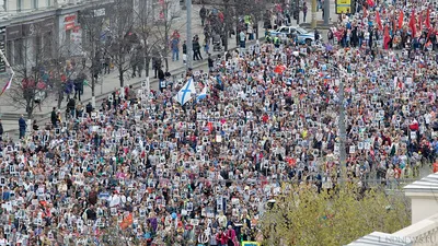 В Челябинске впервые за три года состоялось шествие «Бессмертного полка» –  Коммерсантъ Челябинск