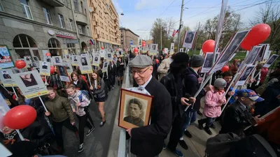 Смотри в глаза солдата...» Бессмертный полк-2017 в Челябинске собрал около  80 тысяч человек (ФОТО) / 09 мая 2017 | Челябинск, Новости дня 09.05.17 | ©  РИА Новый День