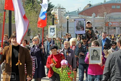 Бессмертный полк Танкограда” объединил 120 тысяч челябинцев. Вечерний  Челябинск.