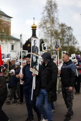 Около 65 тысяч жителей Иркутска \"влились\" в \"Бессмертный полк\" -  IrkutskMedia.ru