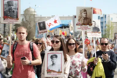 Бессмертный полк в Иркутске в День Победы 2018 года: тысячи горожан приняли  участие в шествии - KP.RU