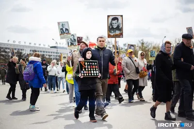 БЕССМЕРТНЫЙ ПОЛК в Иркутске прошёл многочисленной колонной — Иркутск.NEWS