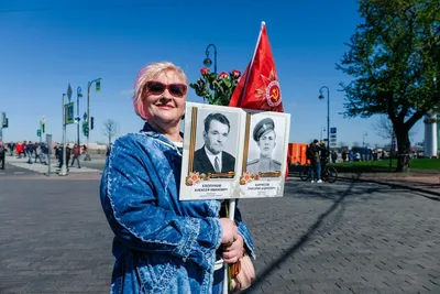 В Новосибирске \"Бессмертный полк\" собрал около 200 тысяч участников -  Российская газета