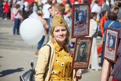 В Новосибирске прошла акция #Бессмертный полк без границ - Континент Сибирь  Online