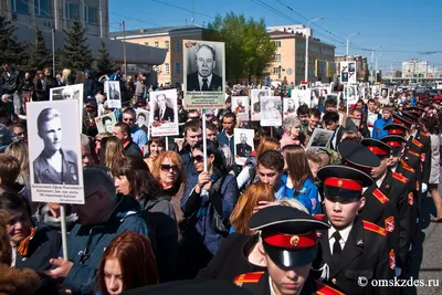 Абсолютный рекорд: более 100 тысяч омичей прошли в колонне «Бессмертного  полка» | Общество | Омск-информ