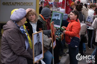 Омский \"Бессмертный полк\" может стать рекордным по числу участников -  Российская газета